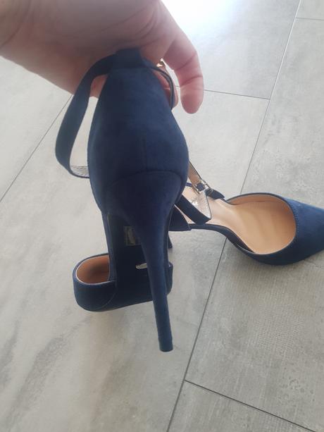 Krásne lodičky, 40