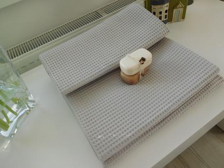 Vaflová bavlna - uteráky-140 x 70 cm, nové, 