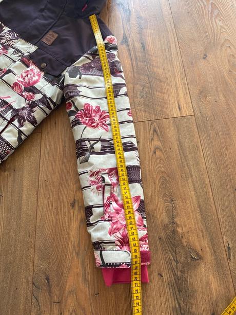 Zimna bunda zn.protest, 152