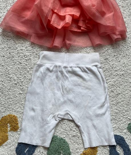 Balík 6 ks, sveter, šaty, sukňa, veľkosť 74, 68–80