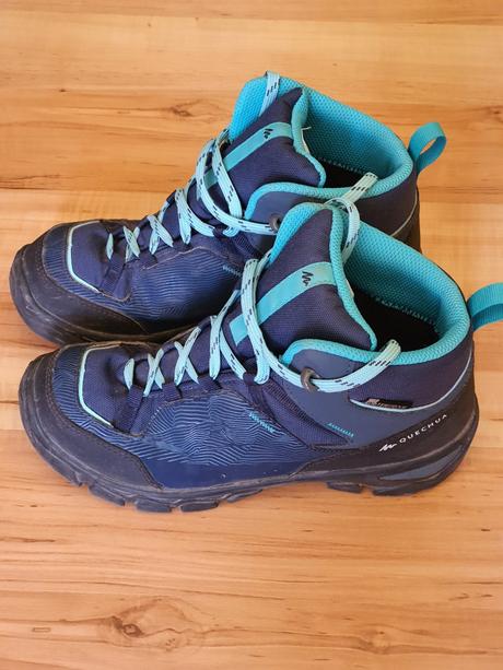 Nepremokava turisticka obuv quechua, 35