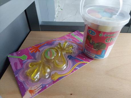 Kriedy,modelovacia hmota, 