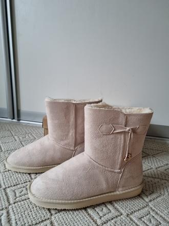 Nove cizmy zn. island boot, 40