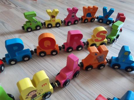 Drevený magnetický vláčik, 