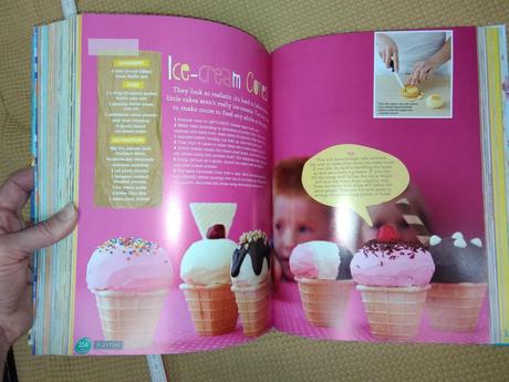 The bumper book of kids' birthday cakes, 