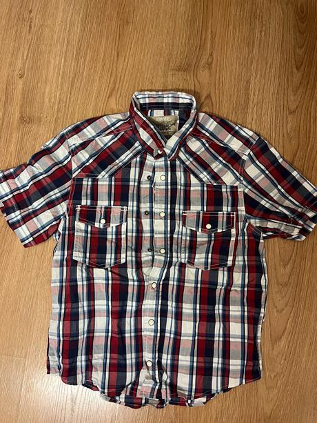 Kárované košeľa s ozdobnými pukačkami, s