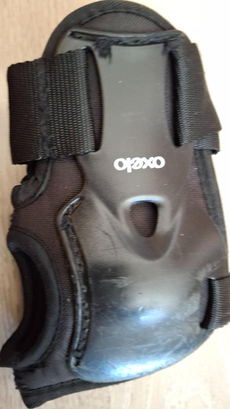 Detské chrániče kolien, lakťov a rúk na korčule., 