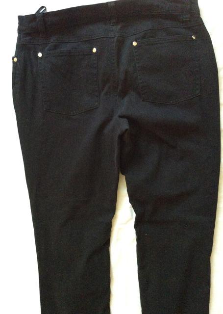 Kvalitné čierne nohavice john braner v. 40/42, 40