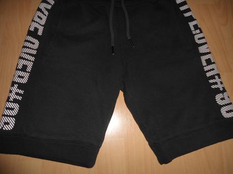 Cierne teplakove kratasy, s