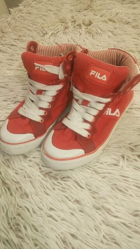 Červene tenisky , fila,31