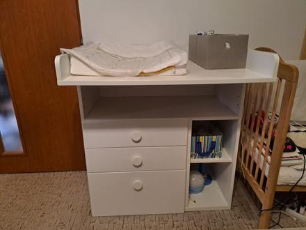 Prebalovacia komoda, 