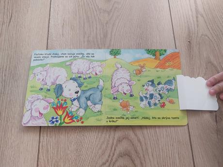 Knižka na sedliackom dvore s otvaracimi okienkami,