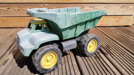 Vyklápacie auto johndeere,