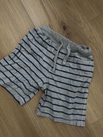 Kraťasky next, next,110