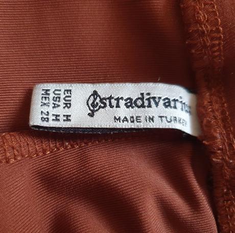 Hnede skoricove leskle leginy, stradivarius,m