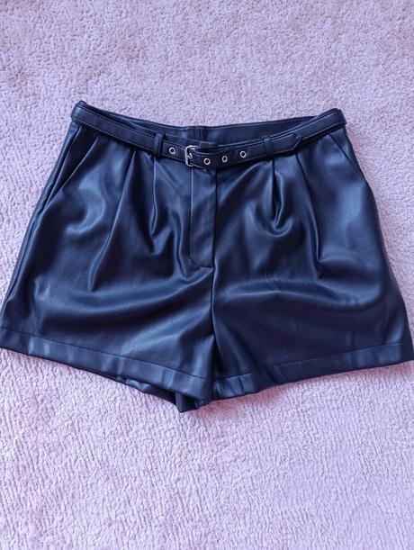 Dámske kožené kraťasy, primark,l