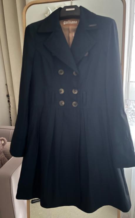 Galliano trenckot, s