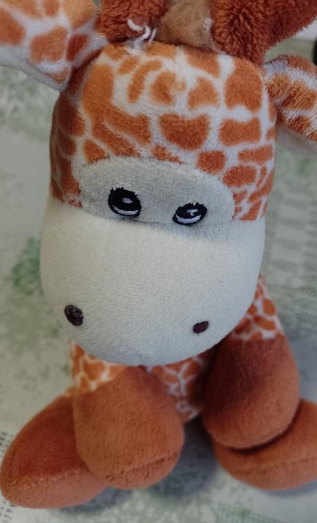 Plyšová žirafa, vysoká 25 cm,