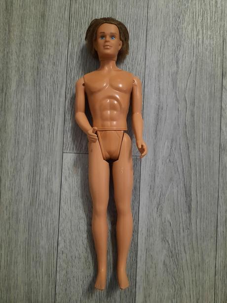 Ken pre barbie,