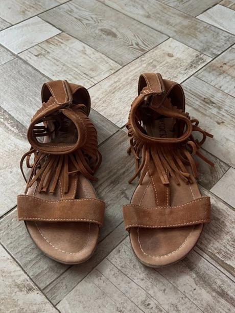 Sandále so strapcami, 38