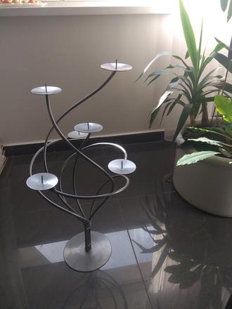 Veľký kovový svietnik,