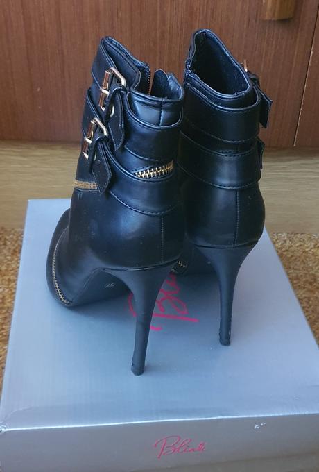 Kotnikove čižmičky, 37