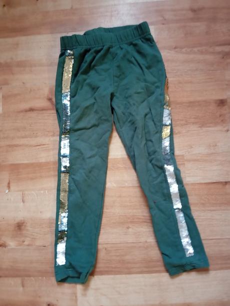 Mix oblečenia, 104–116