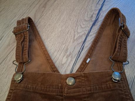 Mencestrove saty na traky, 134