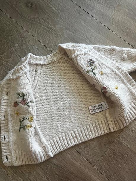 Svetrik na zapinanie, next,74