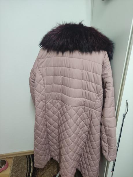 Nádherná bunda, golier pravý myval, 54