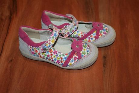 Sandalky bemega k nakupu zdarma, 25