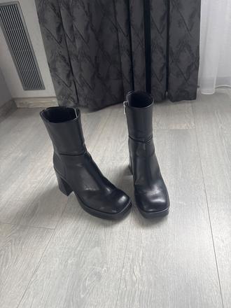 Člwnkove čižmy bershka, bershka,38