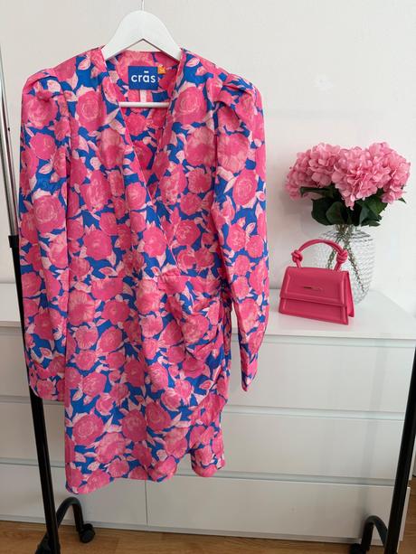 Luxusné crās copenhagen floral šaty, 36