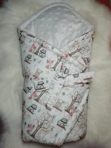 Zavinovačka, deka a vankúšik.,