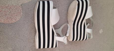 Štýlové sandále na platforme, 36