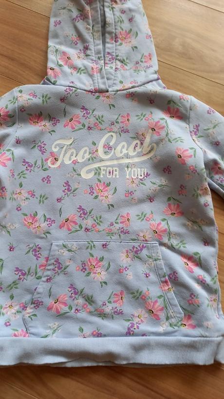 Bledomodrý pulovrik č.146, c&a,146