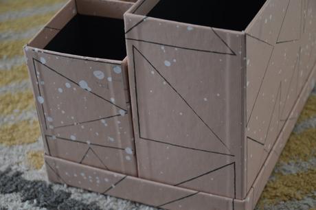 Stojan na písacie potreby ikea,