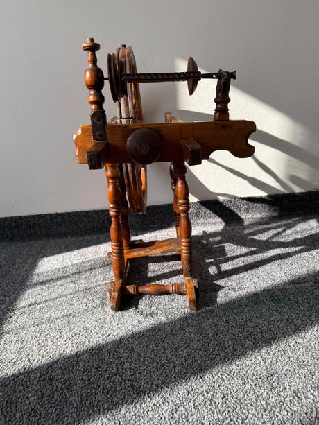 Tradičný drevený kolovrat, 