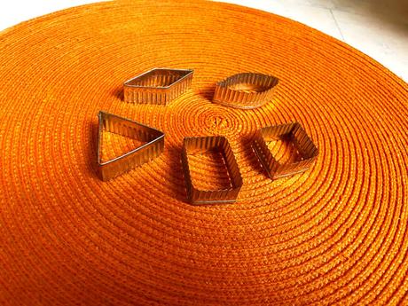 Plechové vrúbkované vykrajovátka - 6 ks, 