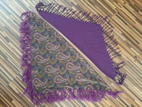 2 x šatka zo strapcami., 