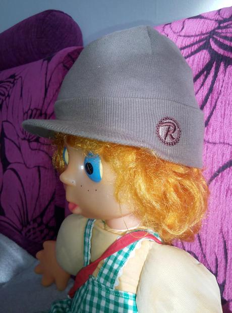 Čiapka so šiltom, 104