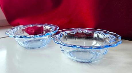 2 sklenené misky, modré, 12 x 4 cm, 