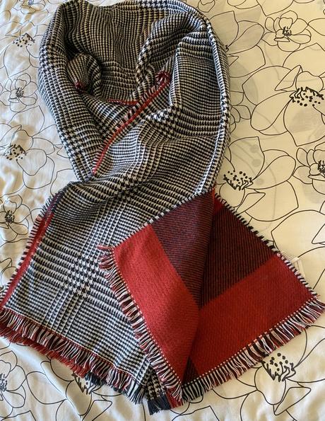 Elegantný mäkký obojstranný šál uni, 