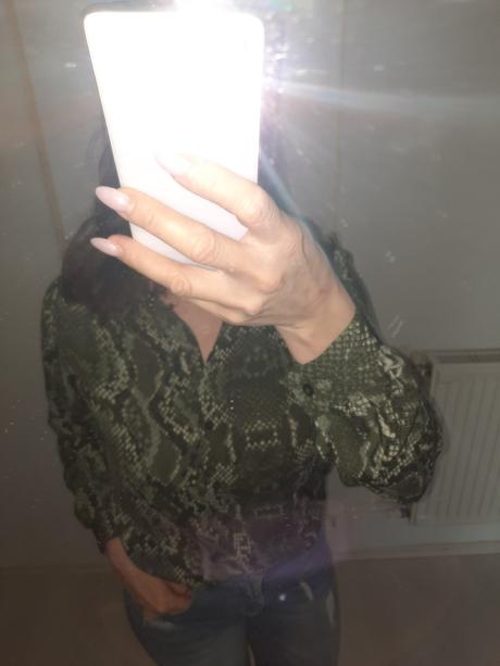 Krásna blúzka s hadím vzorom, h&m,36