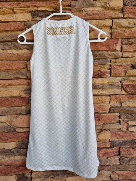 Dievčenské šaty, 134