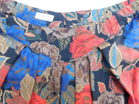 Luxusna trachten sukna k kroju, 46