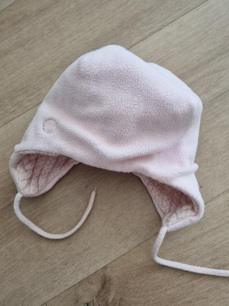 Zateplená čiapka s brmbolcom, 104