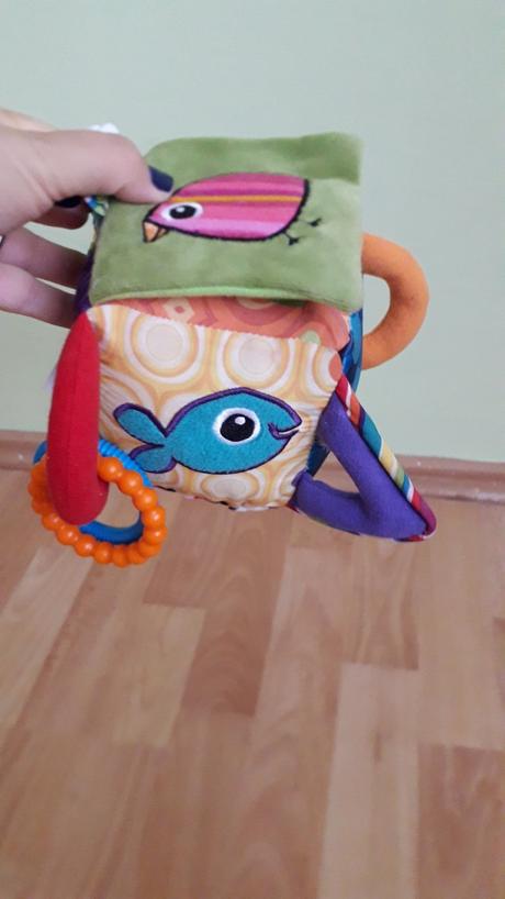Zavesná chňapacia kocka lamaze,