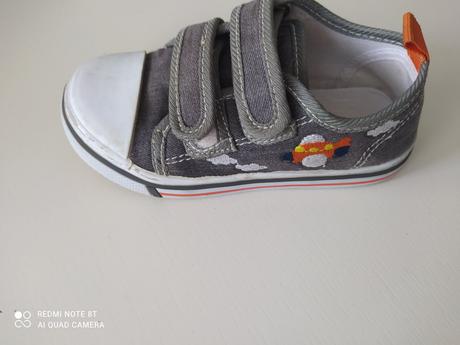 Chlapčenské tenisky s lietadlom, 24