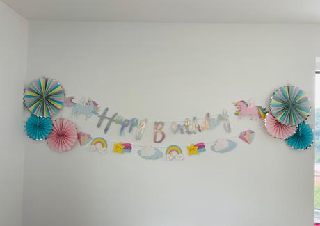 Girlanda jednoržec aj s rozetami,